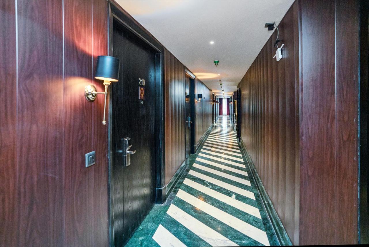 Foxoso Hotel, Delhi Airport New Delhi Bagian luar foto